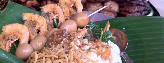 Pecel Pincuk Beringharjo is one of Must-visit Food in Yogyakarta.