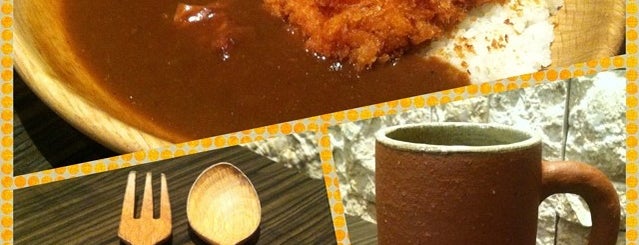 CURRY HOUSE is one of Elisさんのお気に入りスポット.