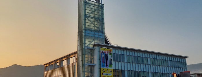 NHK山口放送局 is one of NHK.
