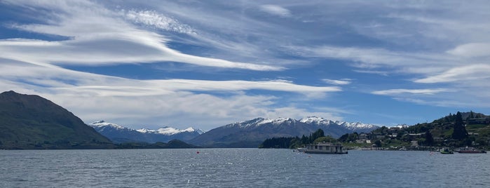 Lake Side Wanaka is one of New Zealand.