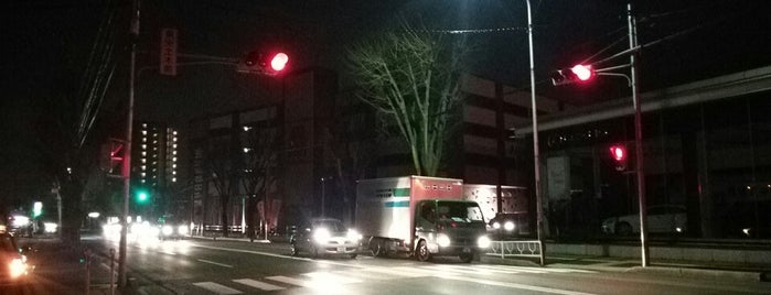 県央土木前交差点 is one of 昭和通り(石川県道146号金沢停車場南線).