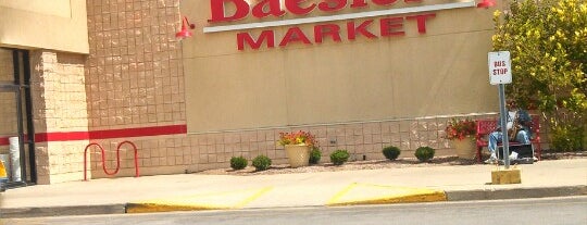 Baesler's Market is one of Amanda’s Liked Places.