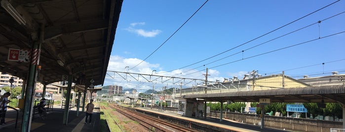 Hatabu Station is one of 西日本の貨物取扱駅.