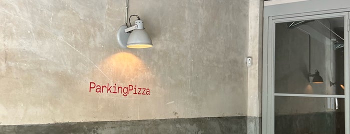Parking Pizza is one of Barcelona food.