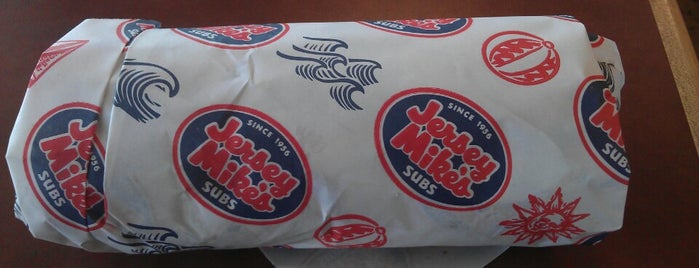 Jersey Mike's is one of Fabianさんのお気に入りスポット.