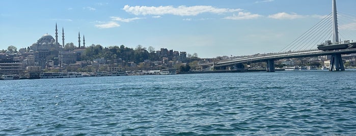 Karaköy Haliç Yürüyüş Yolu is one of İstanbul Rehberlik.