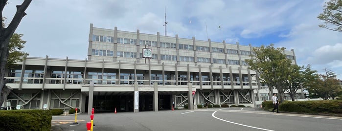郡山市役所 is one of 日本の市の人口順位トップ100.