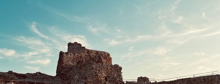 Portuguese Fortress | قلعه پرتغالی‌ها is one of Hormuz Island.