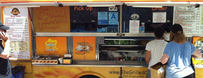 The Grilled Cheese Truck is one of Food Paradise.