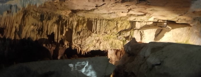 Cave of the Dragon is one of Tempat yang Disimpan Spiridoula.
