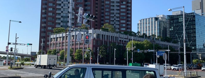 レインボー入口交差点 is one of 港区.