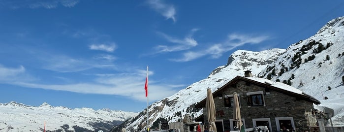 Alpetta Hütte is one of Engiadina musts.