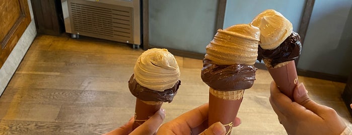 Tasta Gelato is one of Milan - Snacks.