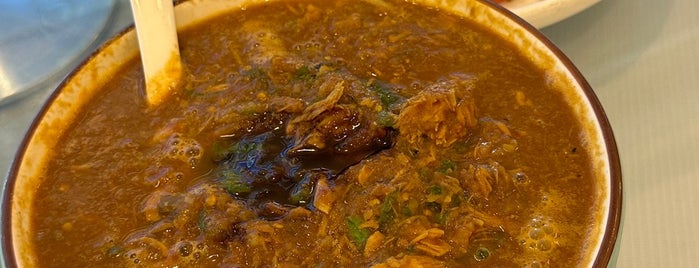 Penang Seafood Restaurant is one of Micheenli Guide: Fish head curry trail, Singapore.