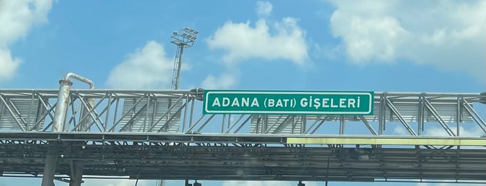 Adana Batı Gişeleri is one of Tempat yang Disukai Sezgin.