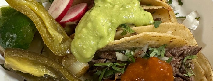 El Tenampa Deli Grocery is one of 🇺🇸 NYC Tacos 🌮.