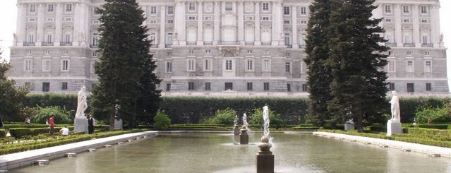 Jardines de Sabatini is one of Jardines bonitos de Madrid.