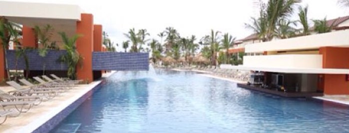 Breathless Punta Cana Resort & Spa is one of Destinos 님이 좋아한 장소.