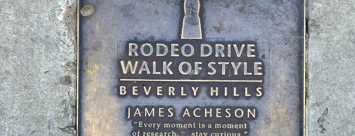 Rodeo Drive is one of Tempat yang Disukai G.