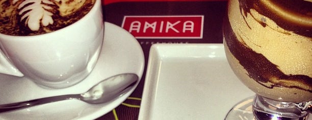 Amika Coffeehouse is one of Melhores Cafeterias!.