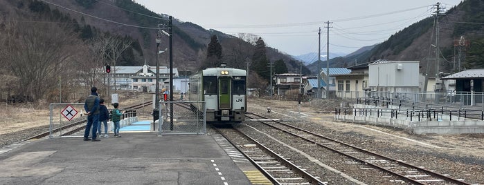茂市駅 is one of JR 키타토호쿠지방역 (JR 北東北地方の駅).