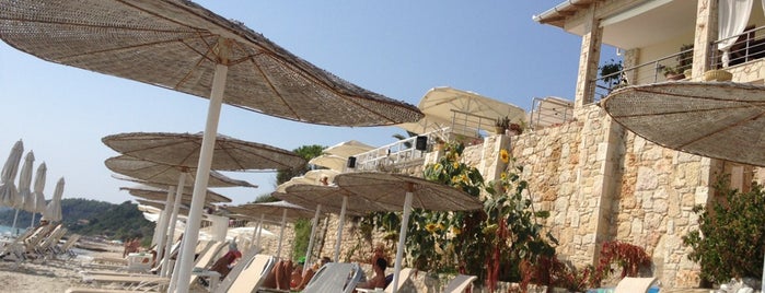 Lime Beach Bar is one of Halkidiki-kassandra.