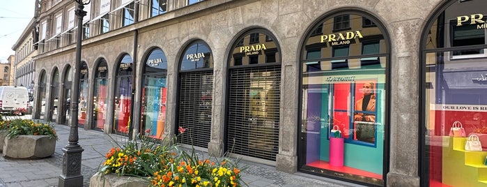 Prada is one of München 🇩🇪.