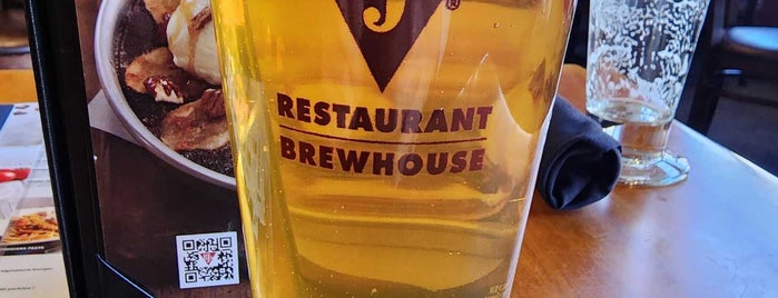 BJ's Restaurant & Brewhouse is one of EAT LA.