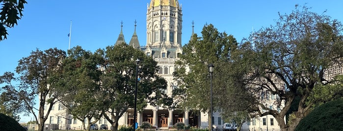 Капитолий штата Коннектикут is one of State Capitols.