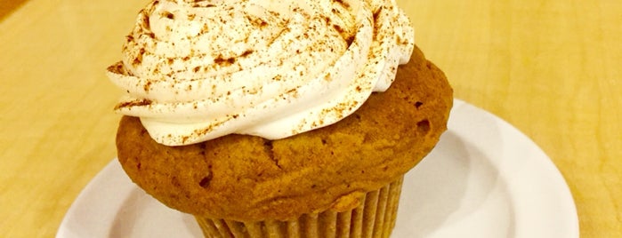 Molly's Cupcakes is one of The 13 Best Places for Cupcakes in the West Village, New York.