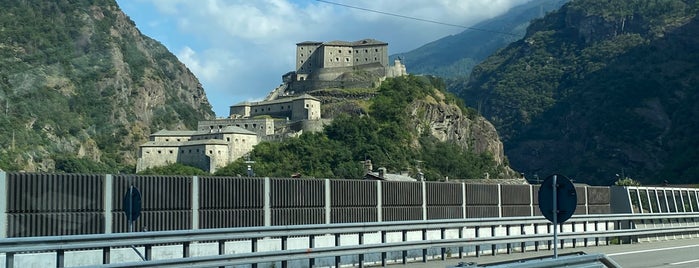 Castello di Verrès is one of Aosta.