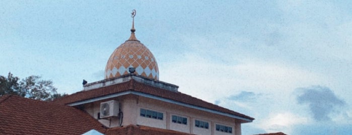 Masjid Gambang is one of Masjid & Surau,MY #6.