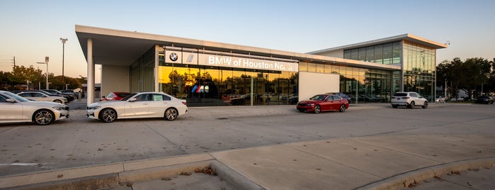 BMW of Houston North is one of สถานที่ที่ Rodney ถูกใจ.