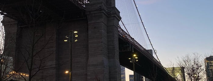 Brooklyn Bridge Plaza is one of Tempat yang Disukai Kimmie.