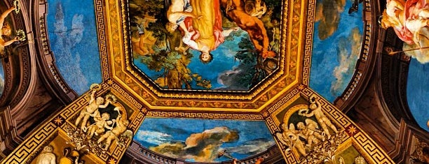 Museus Vaticanos is one of Roma.