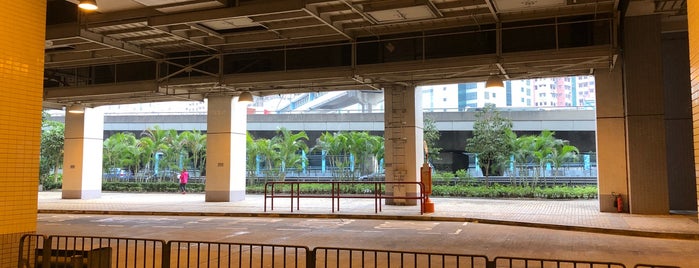 Island Harbourview Bus Terminus 維港灣巴士總站 is one of 香港 巴士 1.