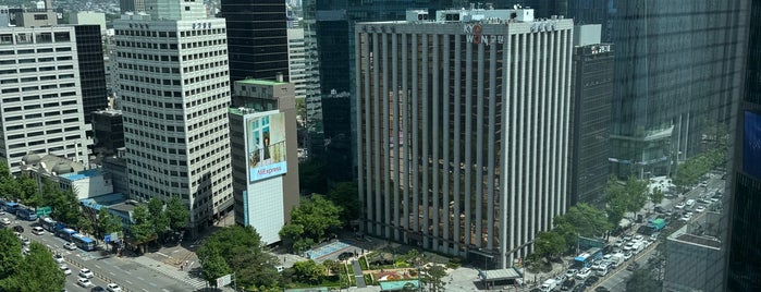 Lotte Hotel Executive Tower is one of SC.