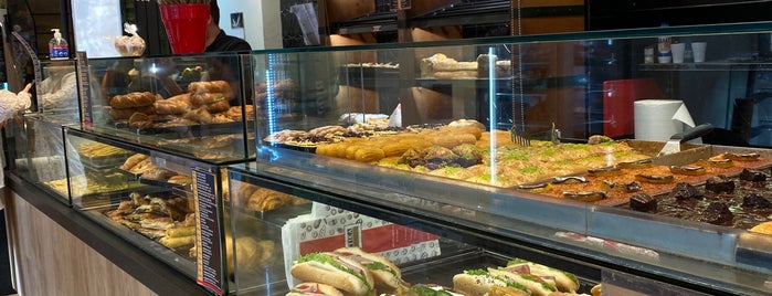 Αττικά Αρτοποιεία is one of Been There Cafe And Sweets.