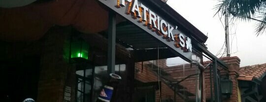Saint Patrick's Irish Pub is one of Francisco'nun Beğendiği Mekanlar.