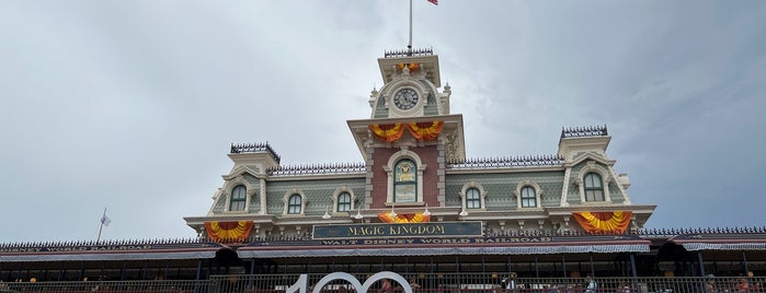Walt Disney World Railroad - Main Street Station is one of Andrew’s Liked Places.