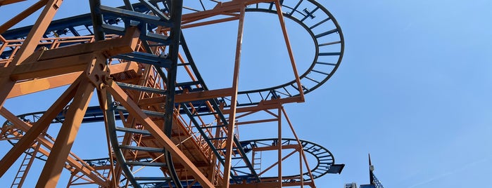 Sand Serpent is one of ROLLER COASTERS 2.
