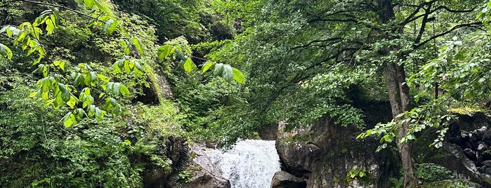 Karadağ Şelalesi is one of Lieux qui ont plu à YB.