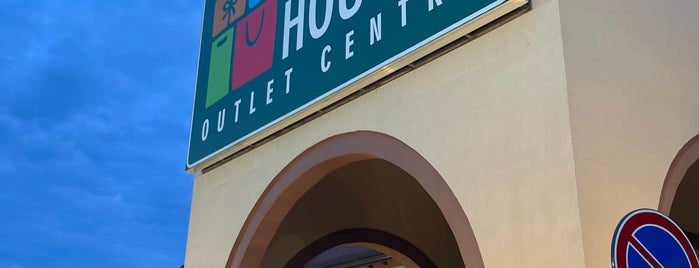 Fashion House Outlet Centre is one of Best places in București, Romania.
