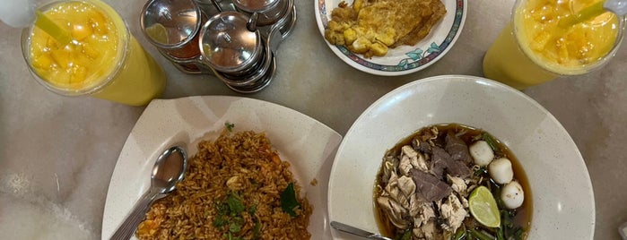 Deen's Seafood is one of Makan @ PJ/Subang #13.