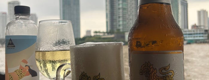 Jack's Bar is one of The 15 Best Places for Cheap Drinks in Bangkok.