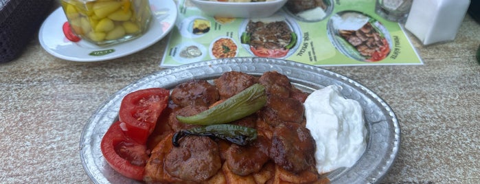 Yeşil Pideli Köfte - Mahir Usta is one of Kofte/Kanat/Şiş.