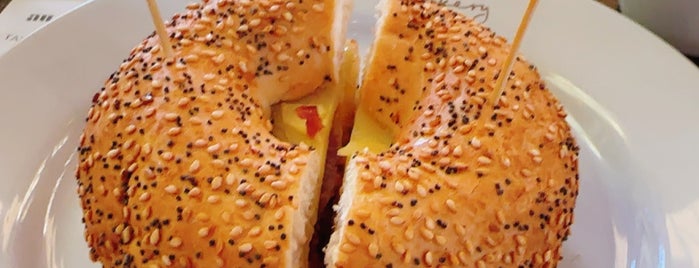 Au Bon Pain is one of The 15 Best Places for Sesame in Bangkok.