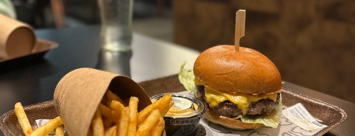 Ghost Burger is one of New london.