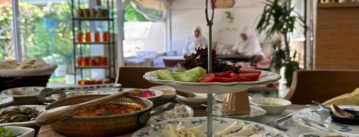 Yasemin Bahçesi Breakfast is one of نور تركيا.