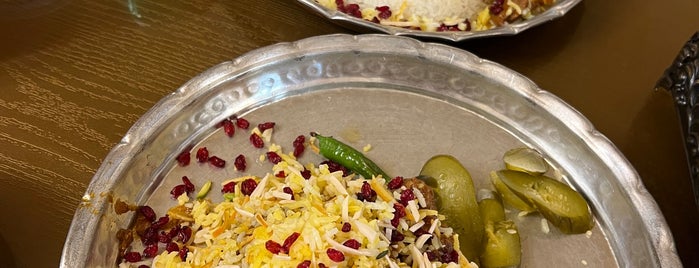 رستوران سنتی آفتاب درخشان صحرا is one of Qazvin.